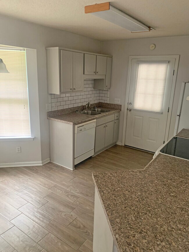 Building Photo - 111 Dalton Cody Dr