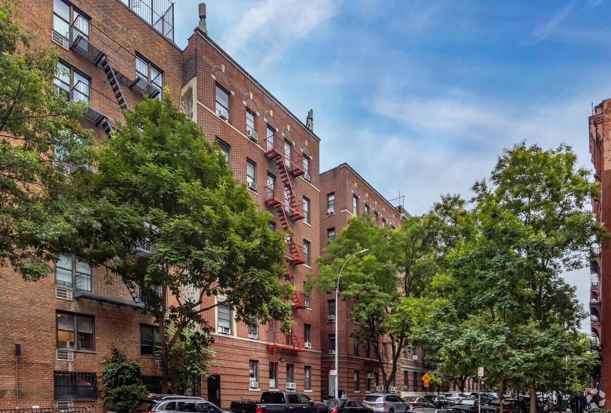 Primary Photo - 141 W 16th St