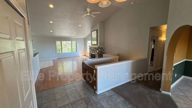 Foto del edificio - 629 W Kenosha Dr