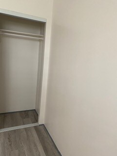 Foto del edificio - 1420 Victoria St