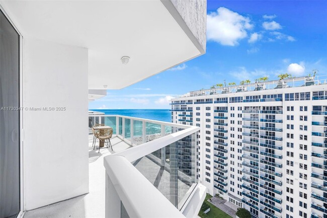 Building Photo - 2401 Collins Ave