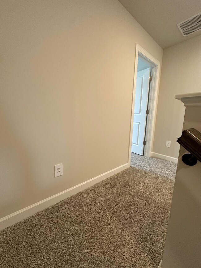 Building Photo - 1744 Braemar Village Dr