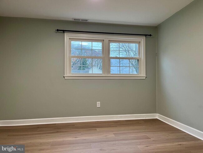 Foto del edificio - 810 S Harmony Rd