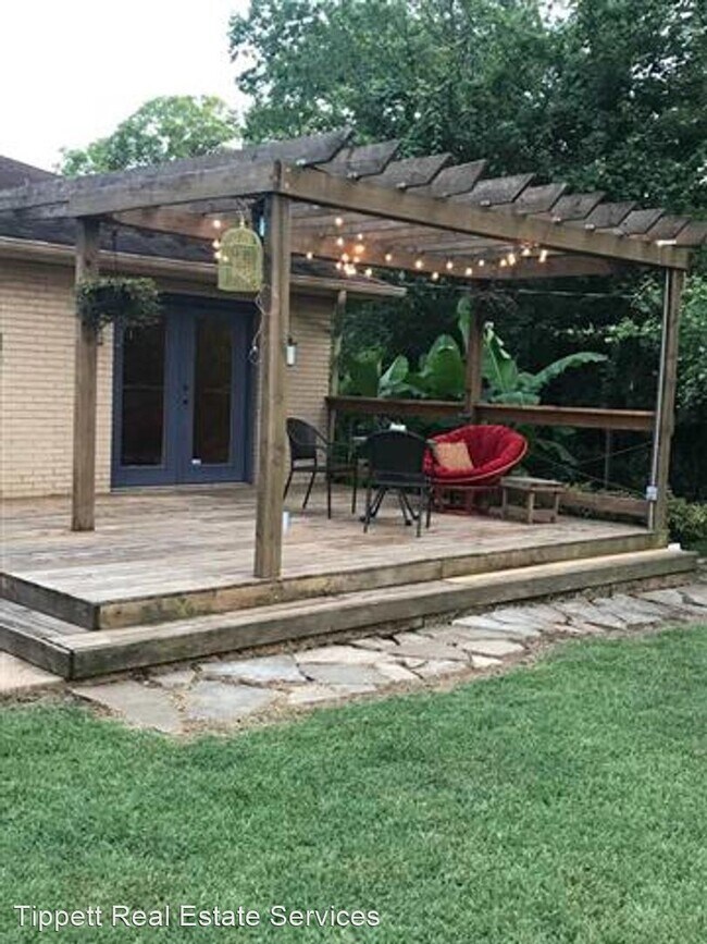 Foto del edificio - 3 br, 2 bath House - 4090 Hilldale Ave