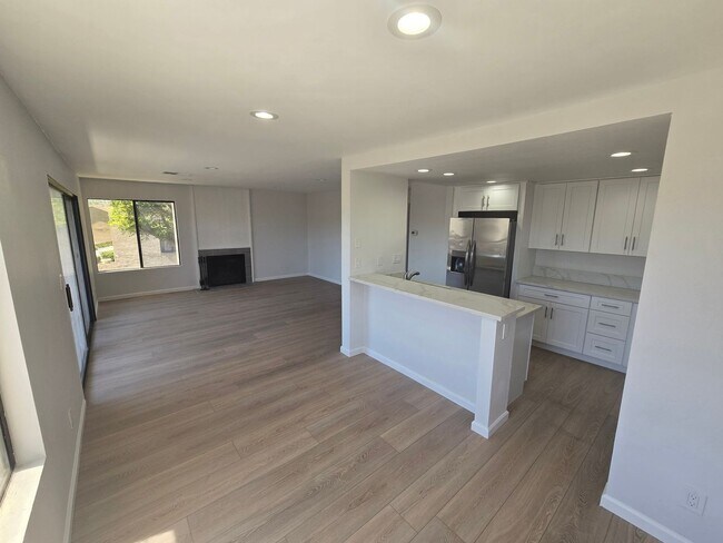 Foto del edificio - Remodeled Townhouse in La Mesa - 3 Bedrooms