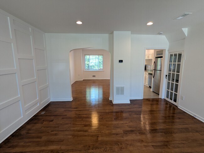 Foto del edificio - 2502 Park Heights Terrace