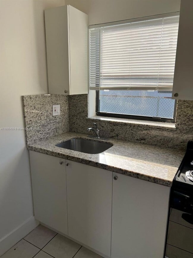 Foto del edificio - 13420 SW 36th St