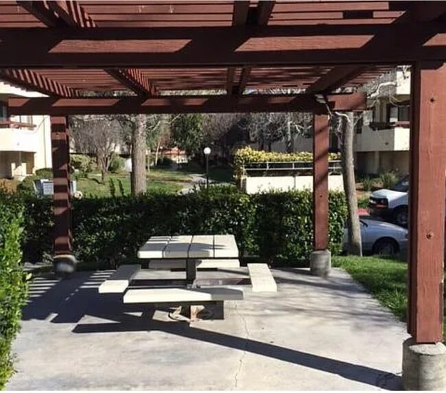 Building Photo - 18164 Sundowner Way