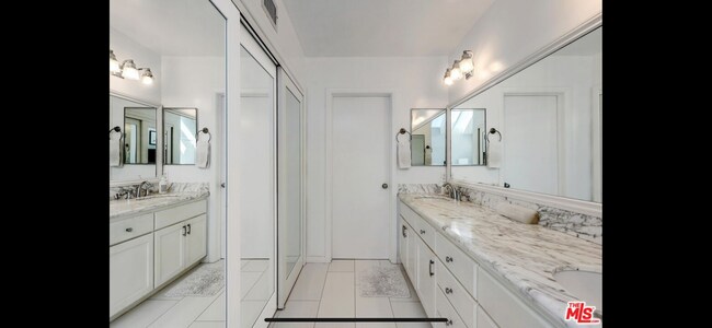 Foto del edificio - 1044 10th St