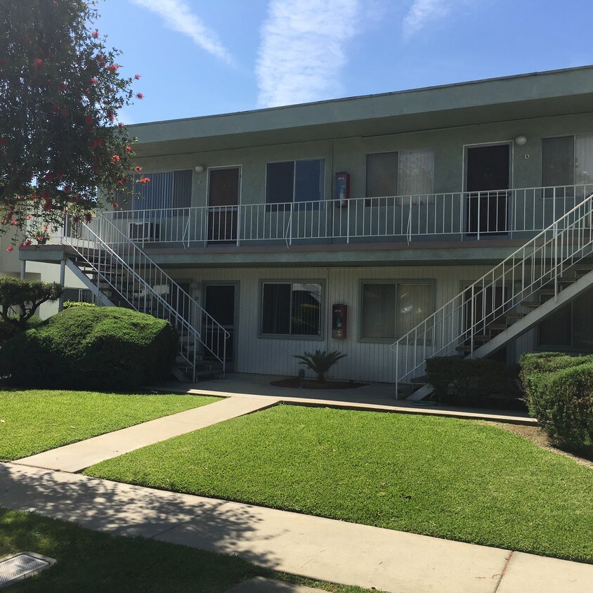 Front of Property - 218 E Orlando Way