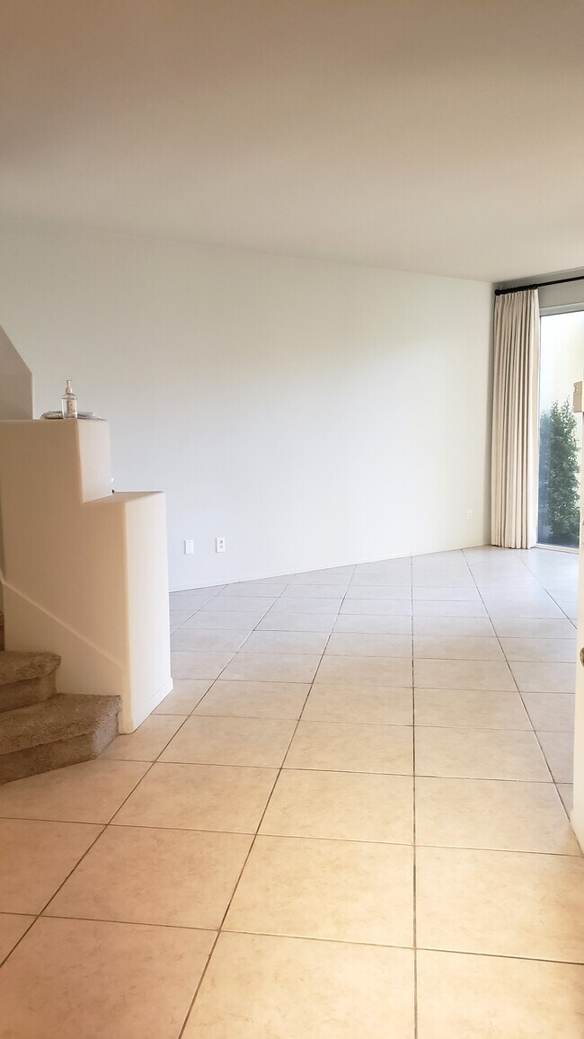 Foto del edificio - 111 Fleurance St