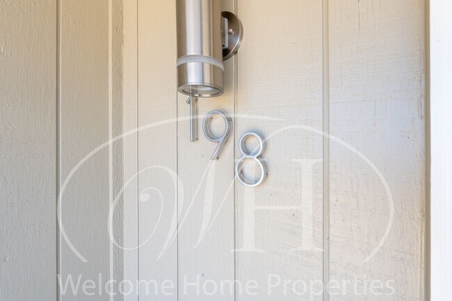 Foto del edificio - 2 Bedroom Duplex Apartment with Garage and...