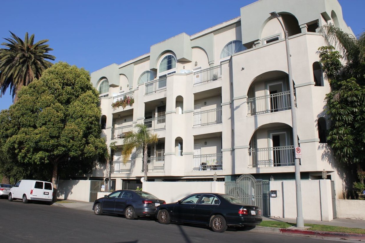 Foto principal - 3900 Beethoven St
