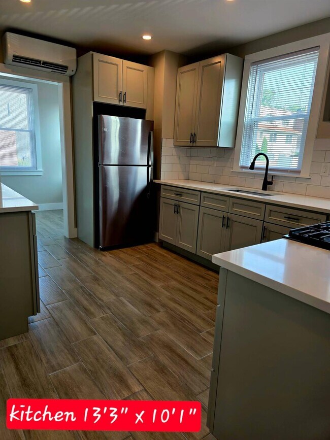 Foto del edificio - 348 Saw Mill River Rd