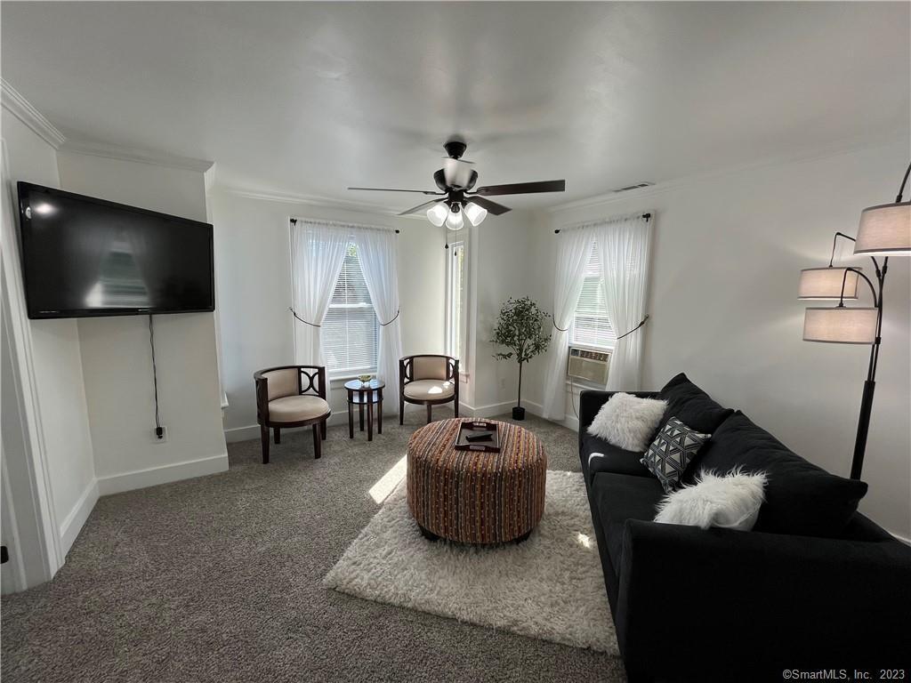 Foto principal - 250 Hawthorne Ave