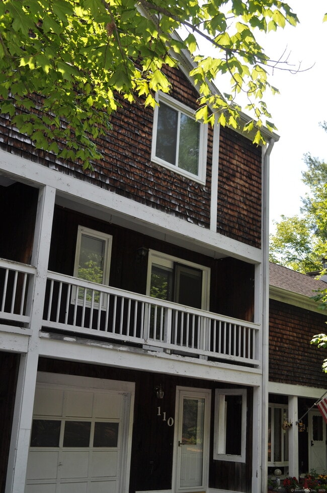 Building Photo - 110 Songbird Ln