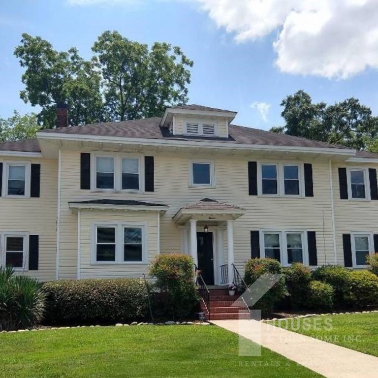 Primary Photo - 11 Cateechee Ave