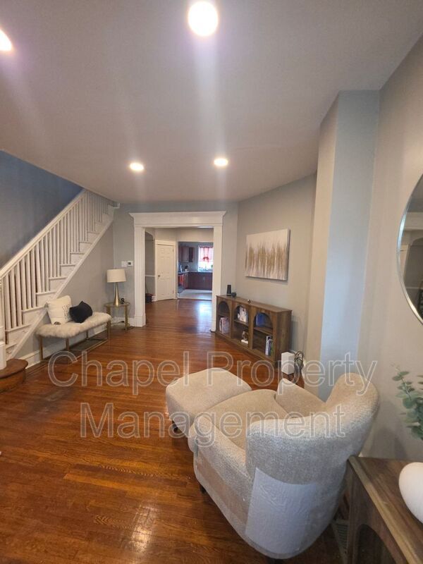 Foto del edificio - 5617 Upland Way