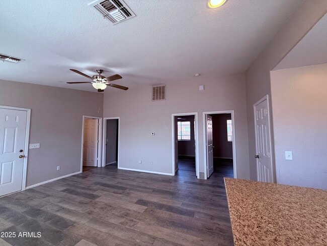 Building Photo - 1811 W Tonto St