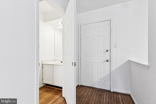 Photo - 1925 Inglebrook Dr Townhome