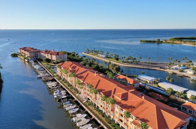 Foto del edificio - 5000 Culbreath Key Way