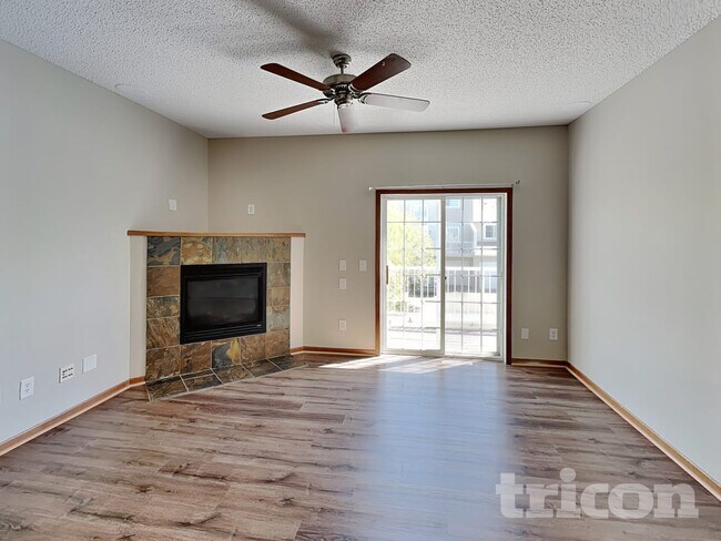 Foto del edificio - 7712 Lachman Ave NE