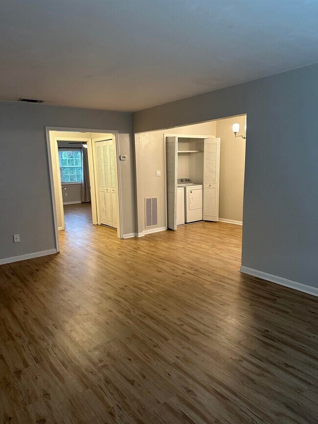 Foto del edificio - 520 E Call St