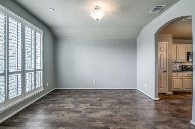 Foto del edificio - 10405 Lynnhaven Pl