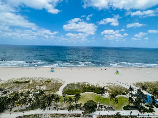 Building Photo - 405 N Ocean Blvd