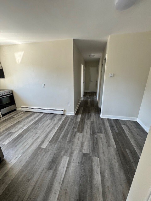 Photo du bâtiment - 95 Evans Ave