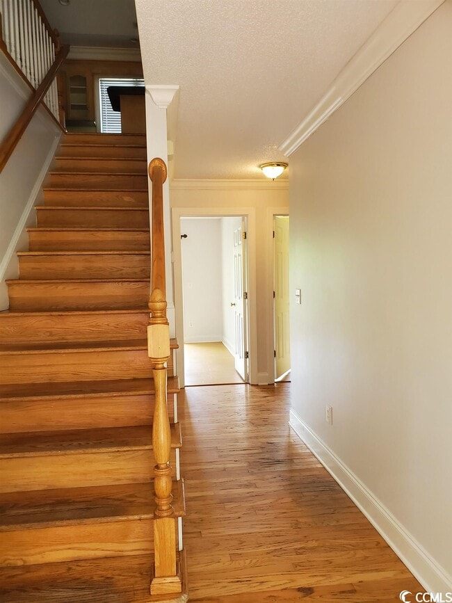 Building Photo - 3904A Flagg St