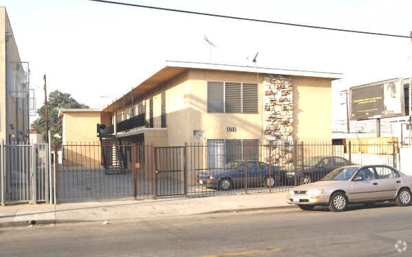 Foto principal - 4214 Montclair St