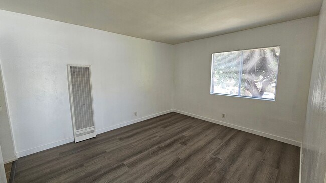 Building Photo - 2522-2522 1/2
