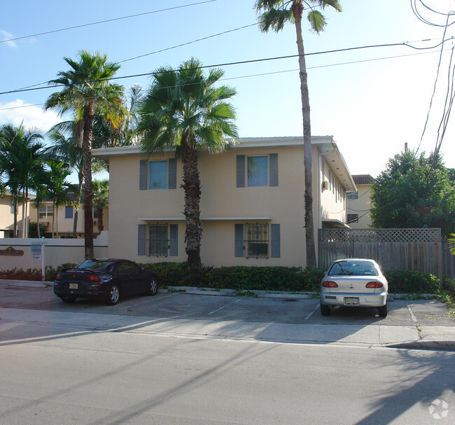 Building Photo - Victoria Park Village Garden Apartments