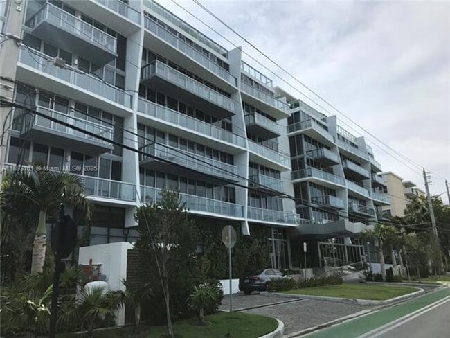 Photo - 9940 W Bay Harbor Dr Apartment