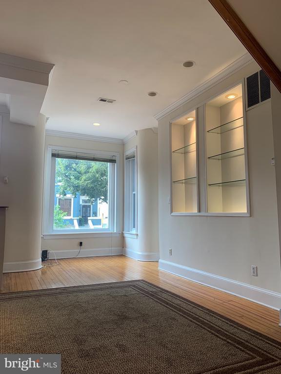 Foto del edificio - 15 Seaton Pl NW