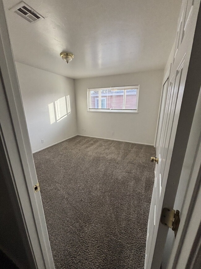 Building Photo - Updated interior - must see! Parking On Site - Laundry On Site