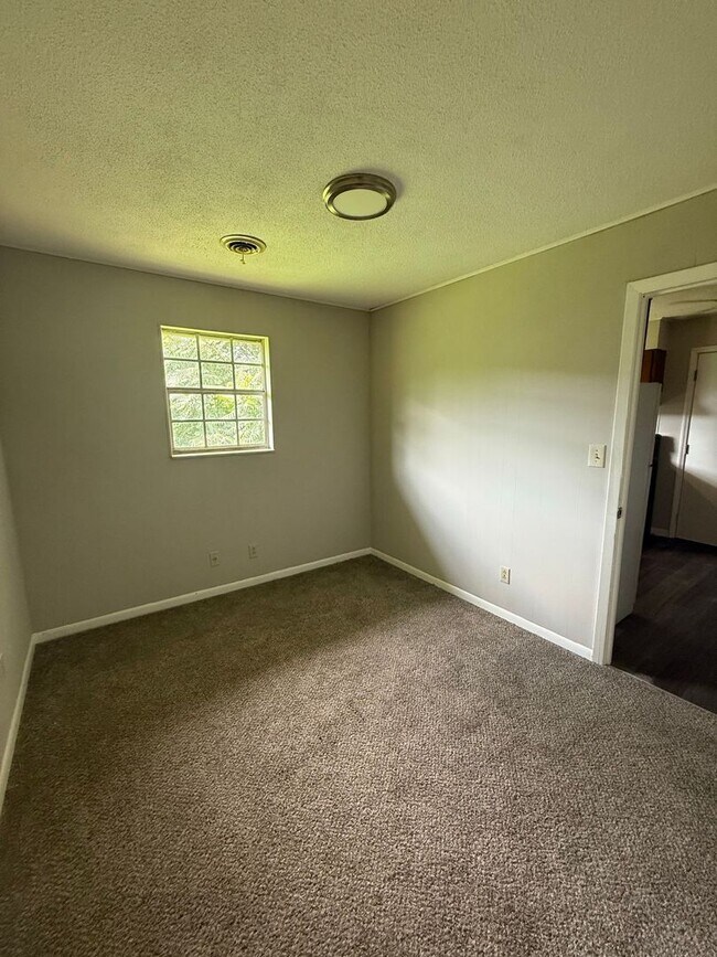 Foto del edificio - Greene Rd Duplex