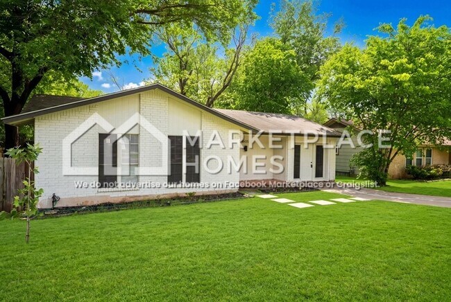 Foto del edificio - 4605 Brassiewood Dr