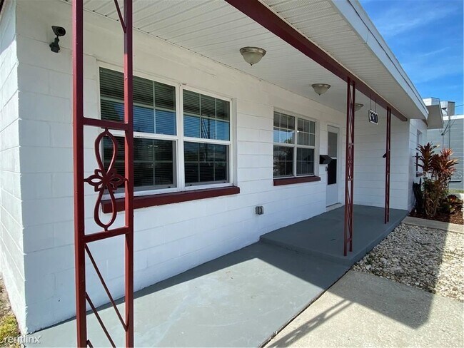 Building Photo - 2 br, 1 bath House - 3210 Bennett St N