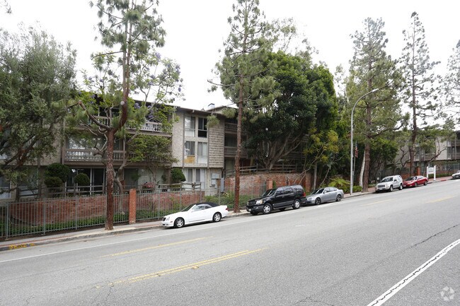 Foto del edificio - Meadows Apartments