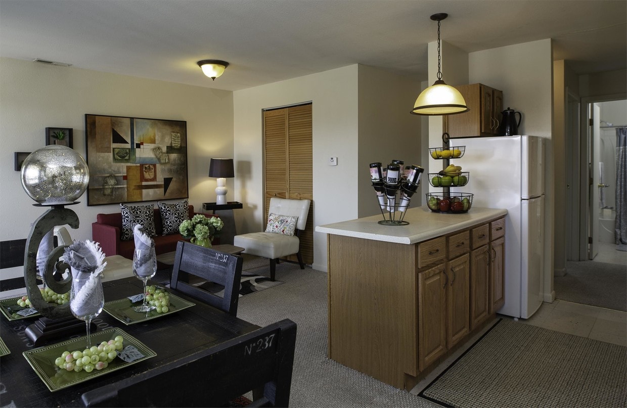 3015 W Bethel Ave Unit 500 Sqft, Muncie, IN 47304 Room for Rent in