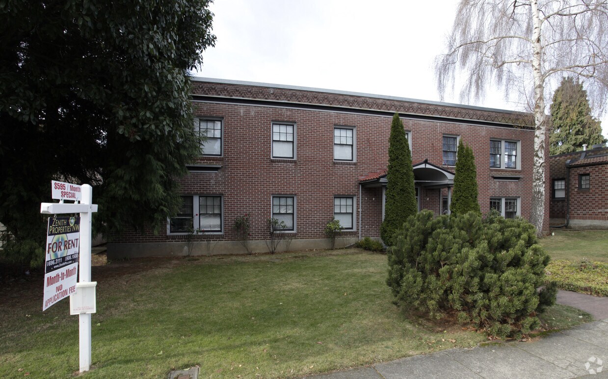 Building Photo - Broadway Apartments