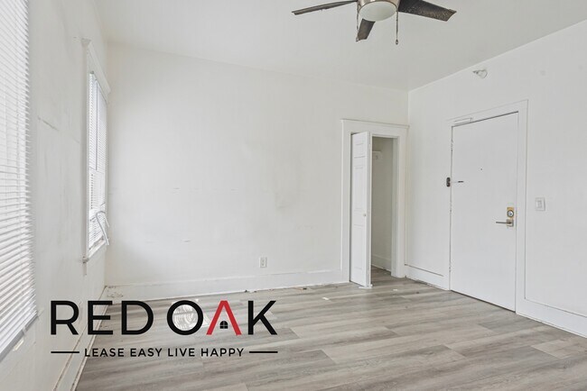 Foto del edificio - ~1 Month FREE~ Amazing Studio with Exquisi...