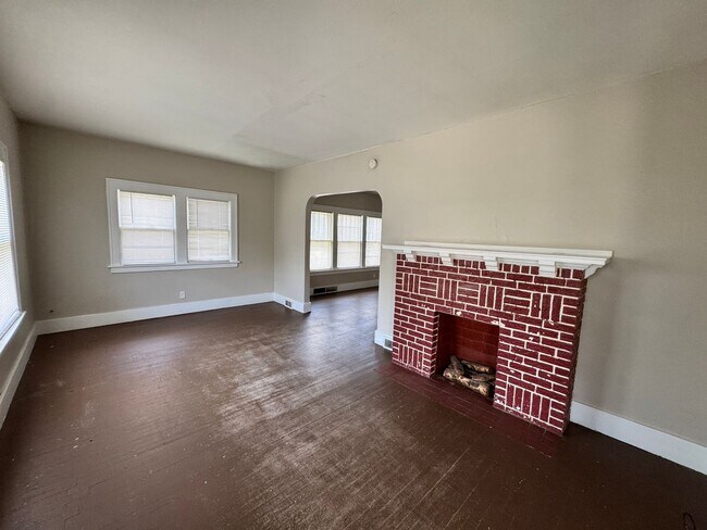 Foto del edificio - 2 bedroom 1 bath home in Rock Island