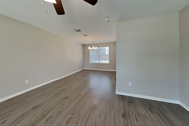 Building Photo - 1031 Cascade Creek Dr