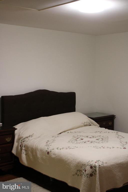 Foto del edificio - 7217 Wickford Dr