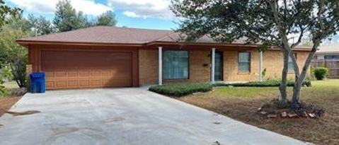 Building Photo - 209 Red Bird Ln