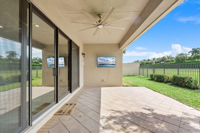 Foto del edificio - 14545 Alabaster Ave