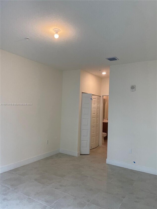 Building Photo - 8363 NW 41st St